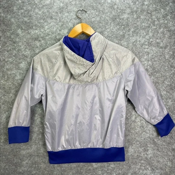Nike Women's Windrunner Reflective Jacket Medium Full Zip Hooded Athletic Silver - Picture 10 of 11